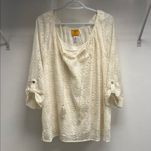 Ruby Rd. Ivory Floral Lace Blouse - Picture 1 of 4